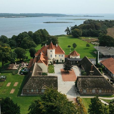 Gl. Avernaes Sinatur Hotel & Konference Ebberup Экстерьер фото
