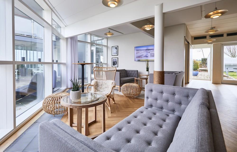 Gl. Avernaes Sinatur Hotel & Konference Ebberup Экстерьер фото