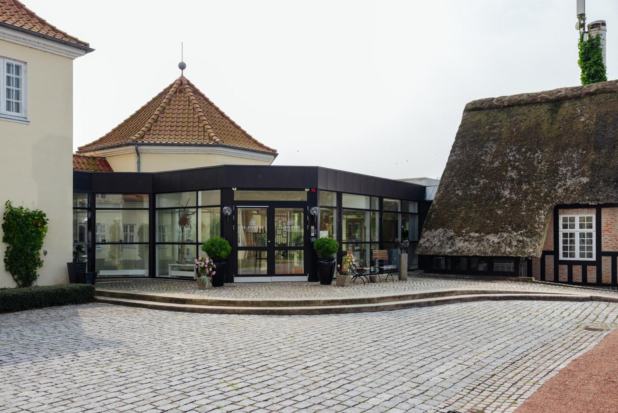 Gl. Avernaes Sinatur Hotel & Konference Ebberup Экстерьер фото