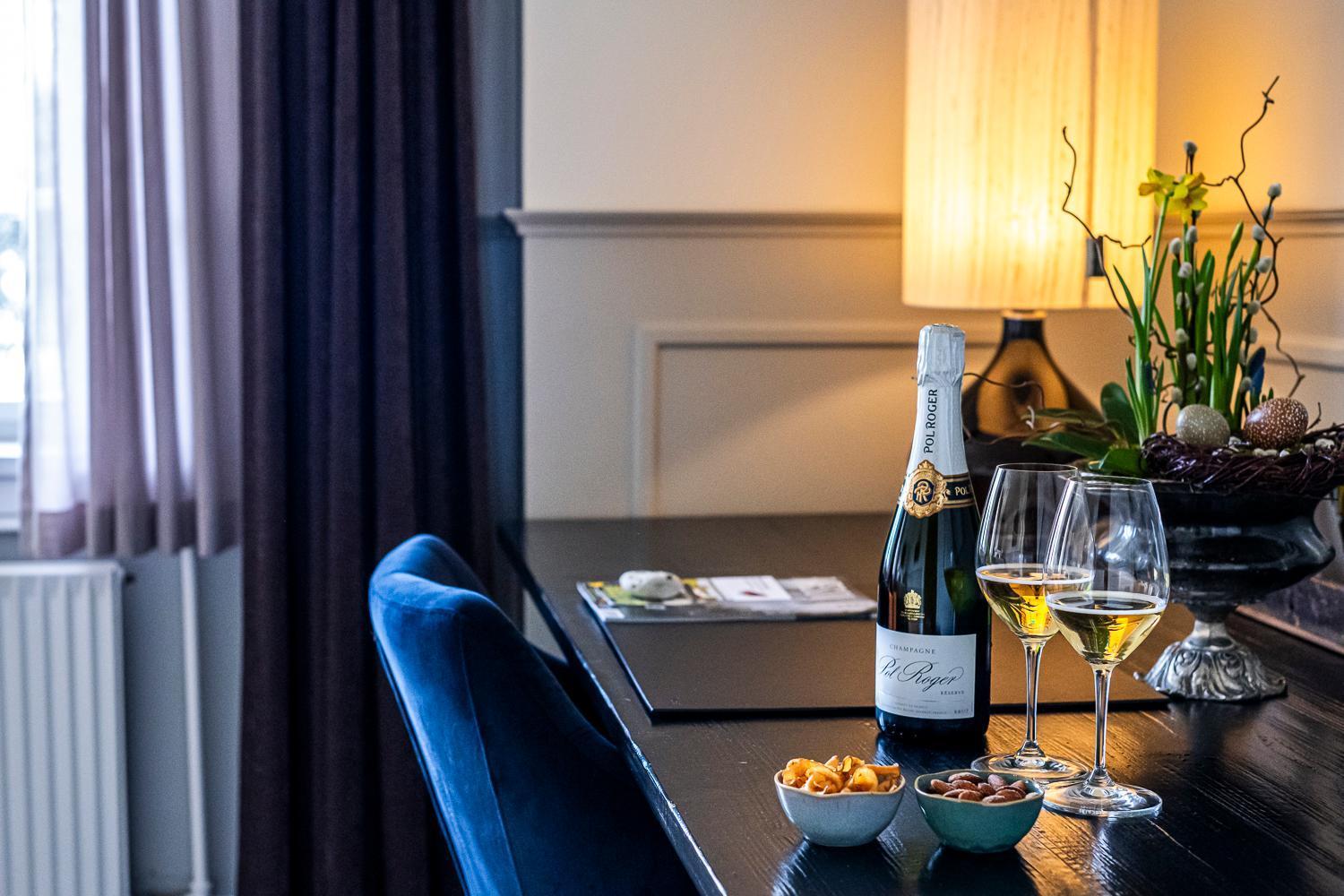 Gl. Avernaes Sinatur Hotel & Konference Ebberup Экстерьер фото