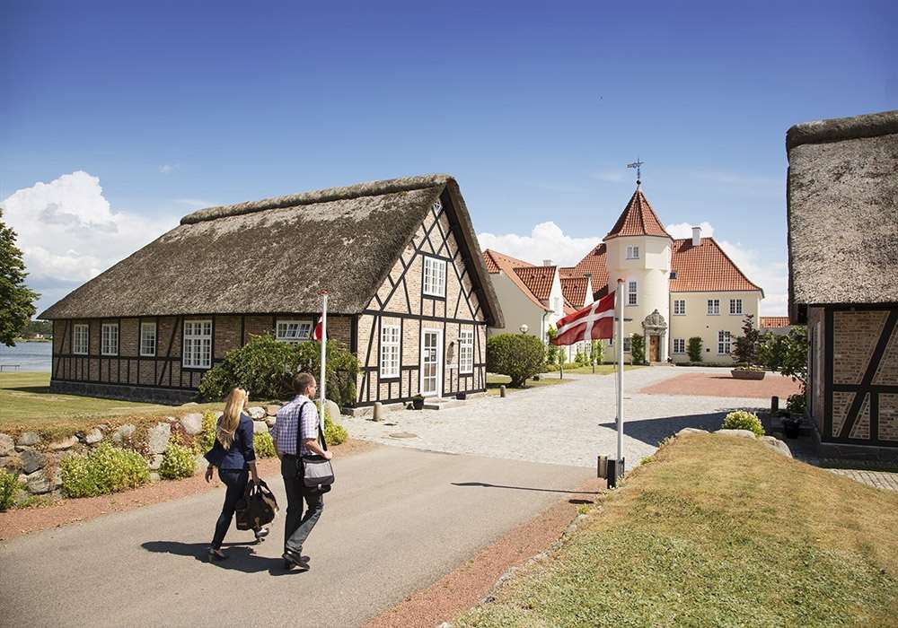 Gl. Avernaes Sinatur Hotel & Konference Ebberup Экстерьер фото