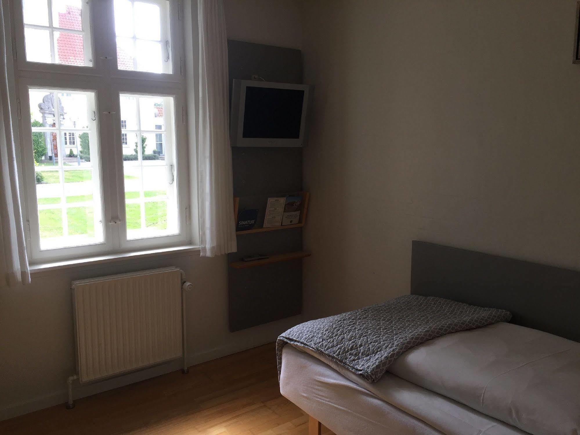 Gl. Avernaes Sinatur Hotel & Konference Ebberup Экстерьер фото