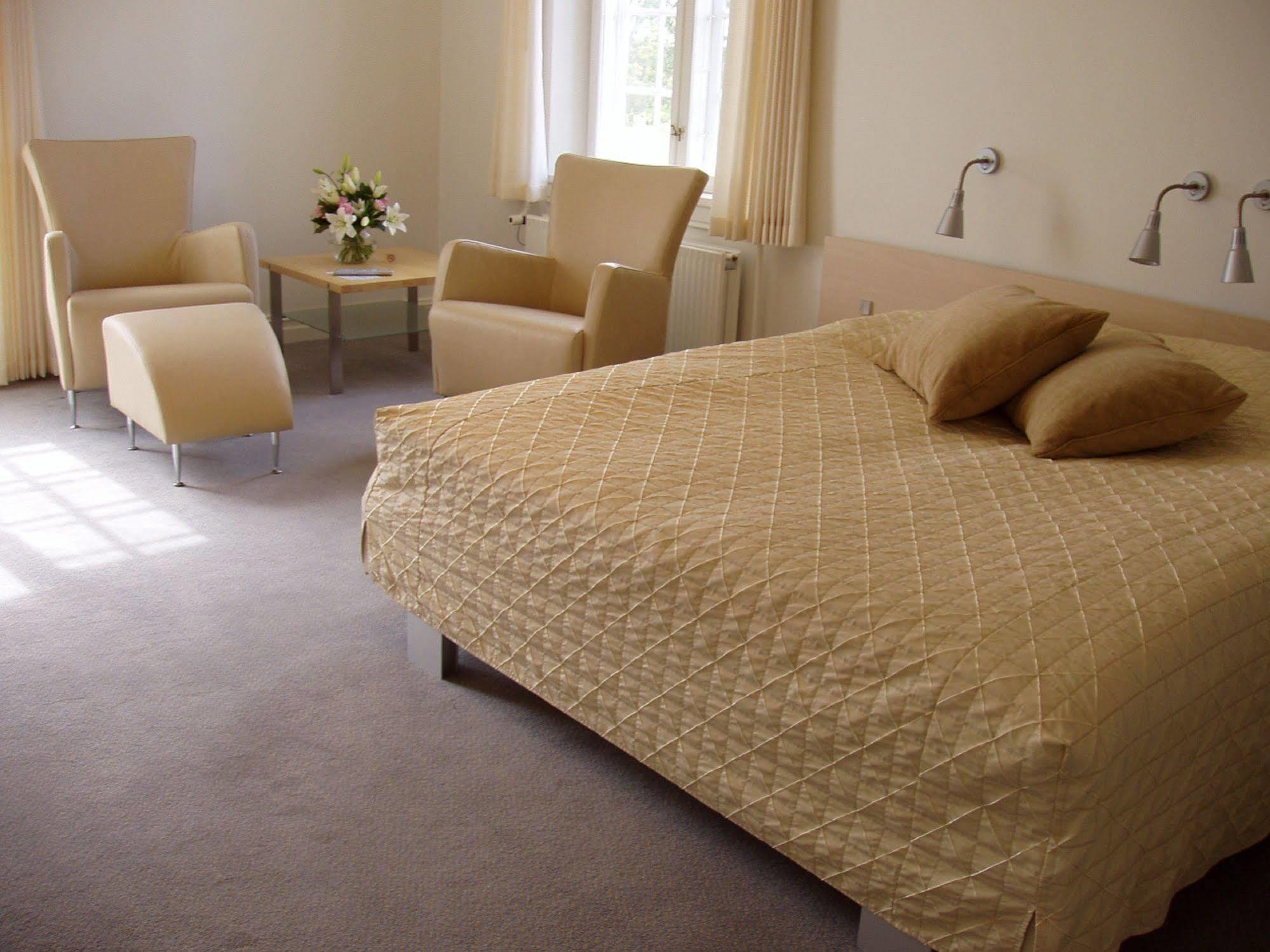 Gl. Avernaes Sinatur Hotel & Konference Ebberup Экстерьер фото